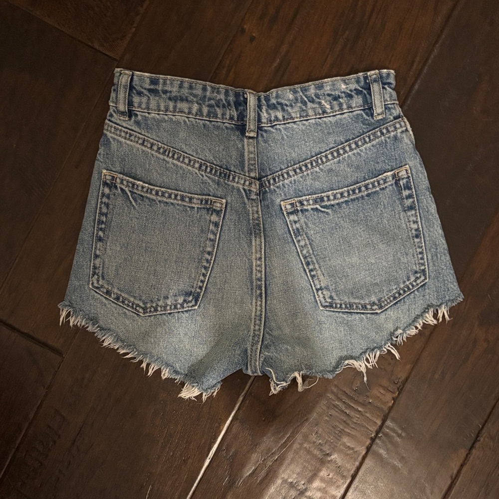 Zara Blue Distressed Jean Shorts - Picture 3 of 3
